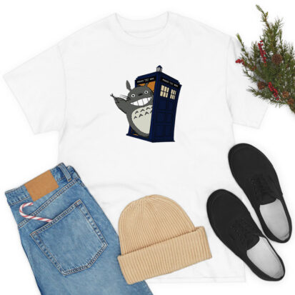 Totoro meets the tardis T Shirt